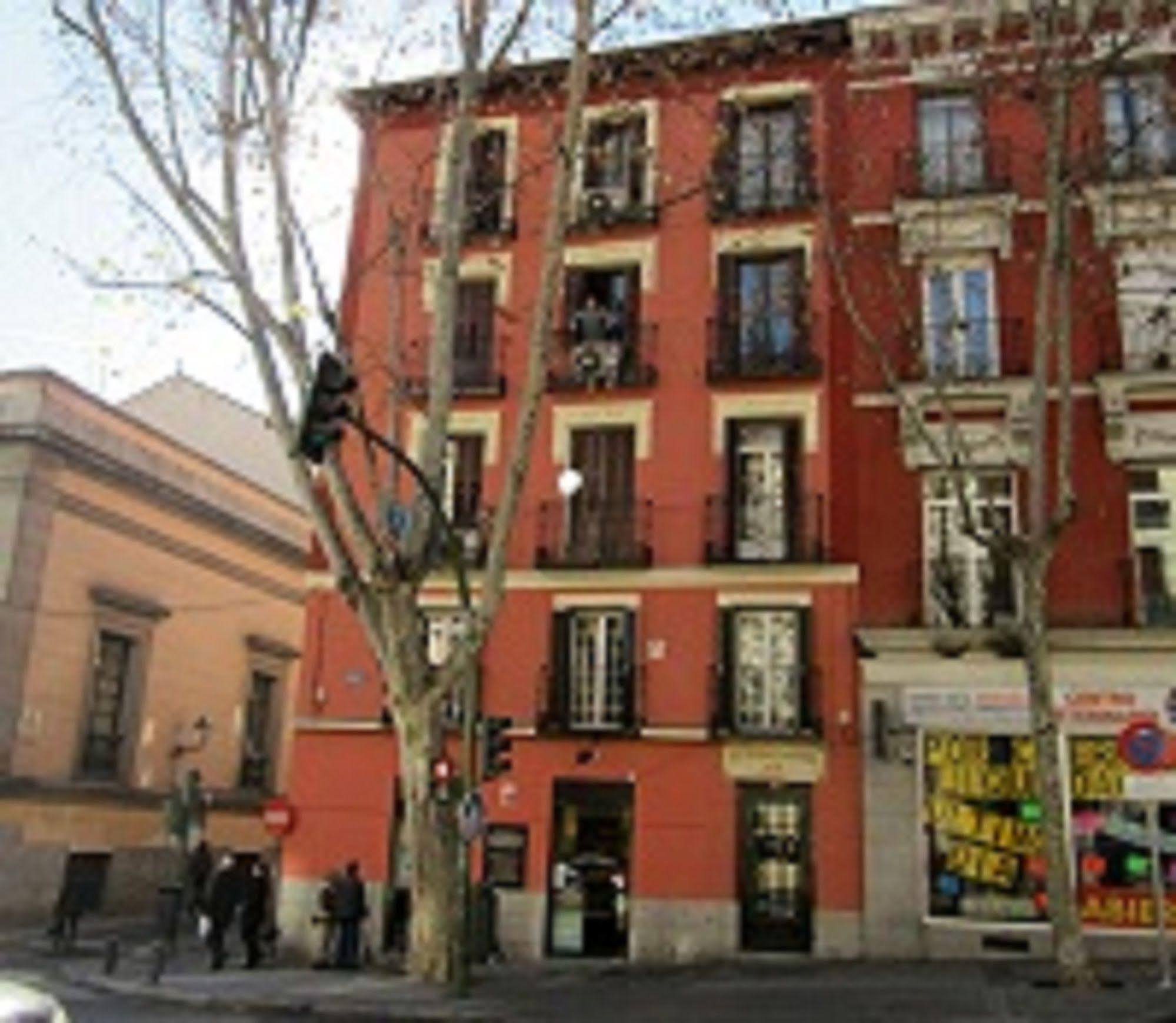 Pensión Mollo Madrid Exterior foto